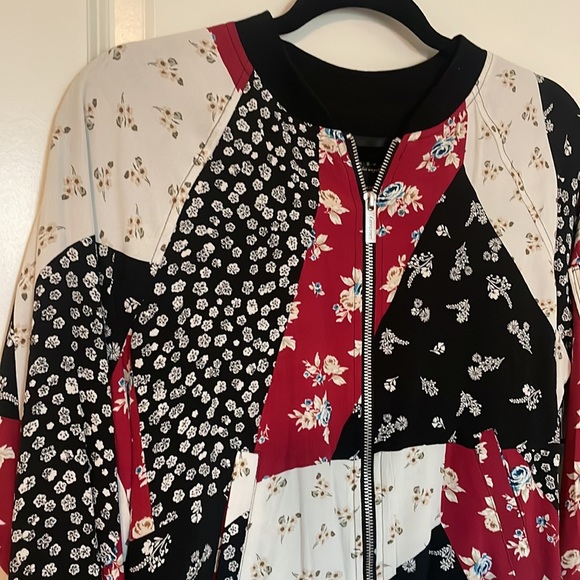 Floral Jacket - Picture 2 of 3